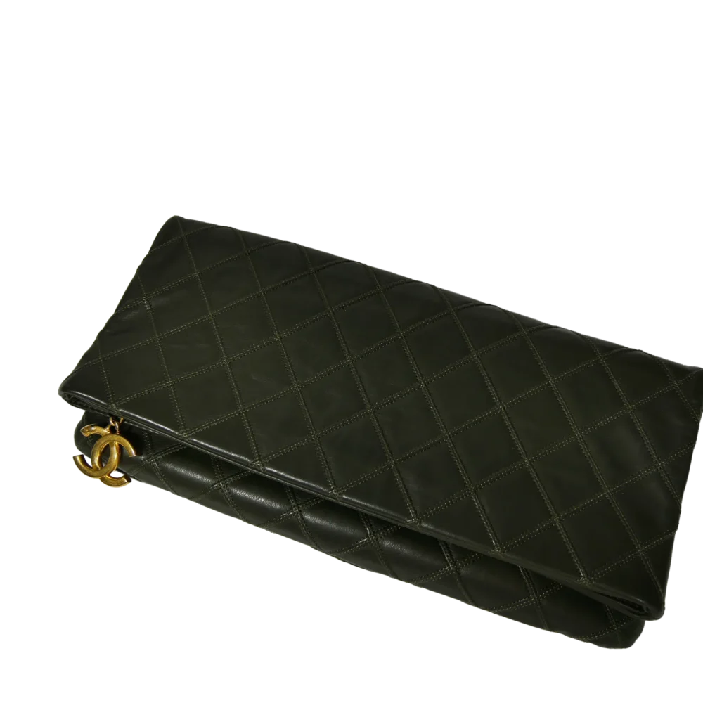 Chanel clutch olive